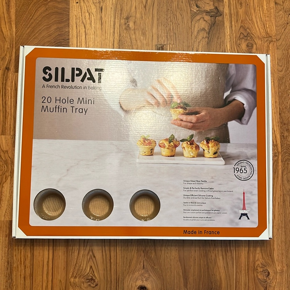 SILPAT 20 Hole Mini Muffin Tray